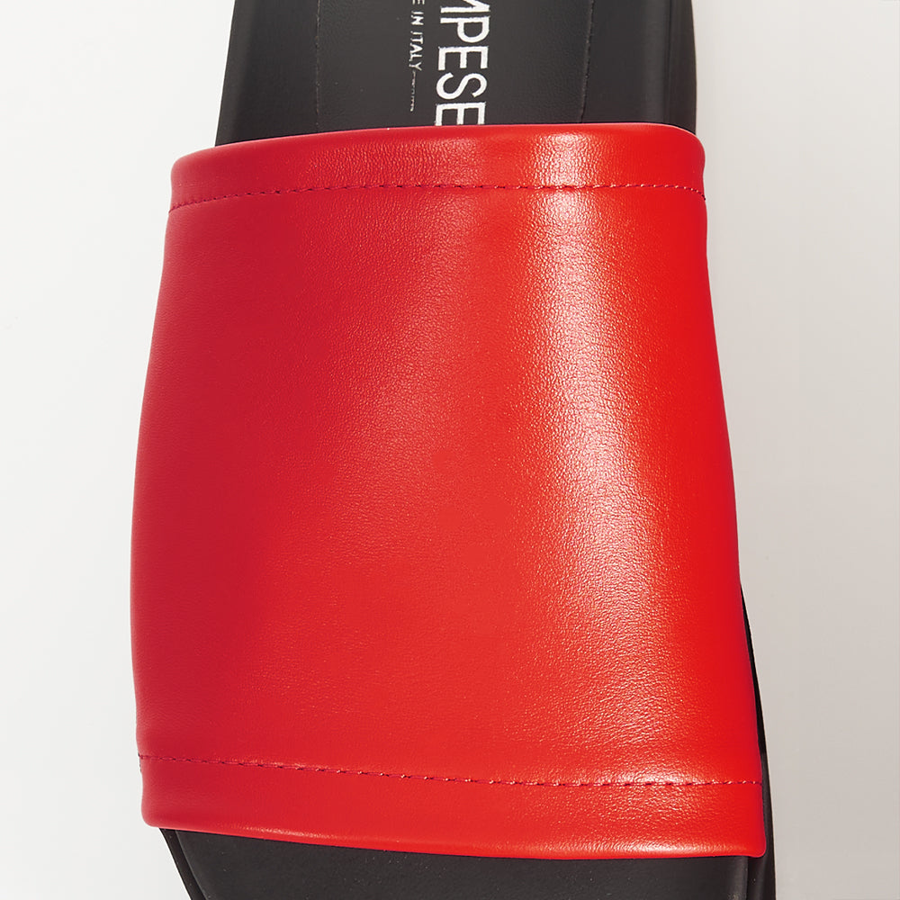 sandale à plateforme en cuir rouge