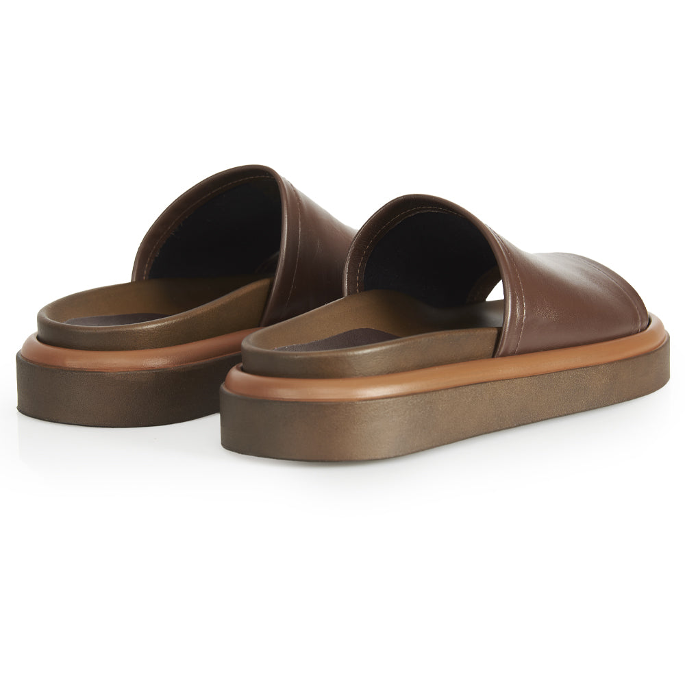 mules plates en cuir marron café