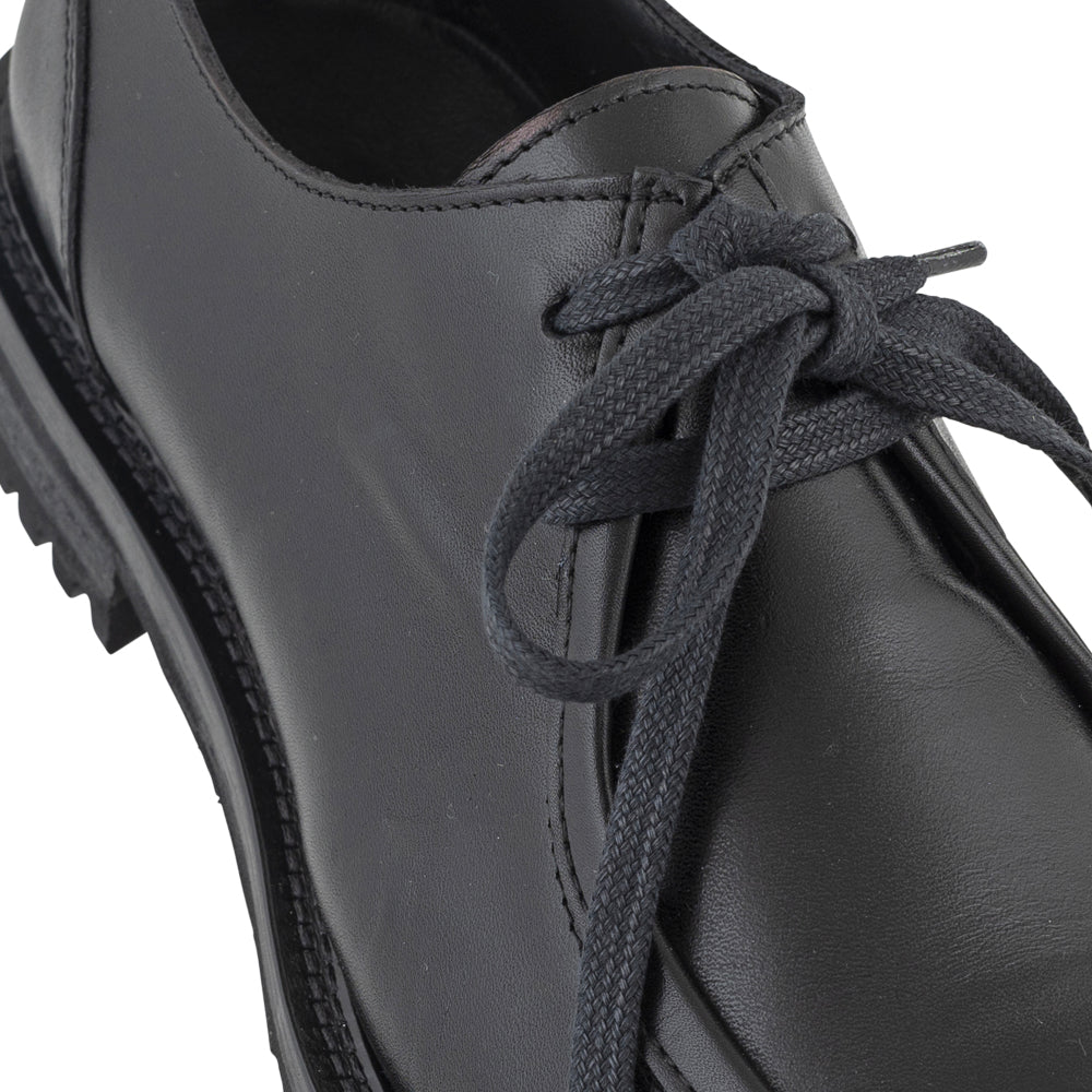 Derbies modello ingegnere in pelle nera