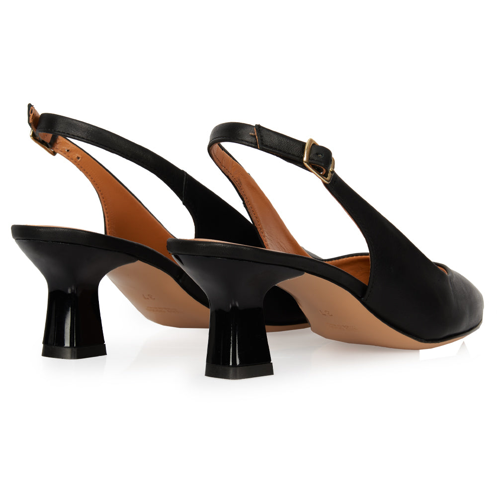 Chanel in pelle nera