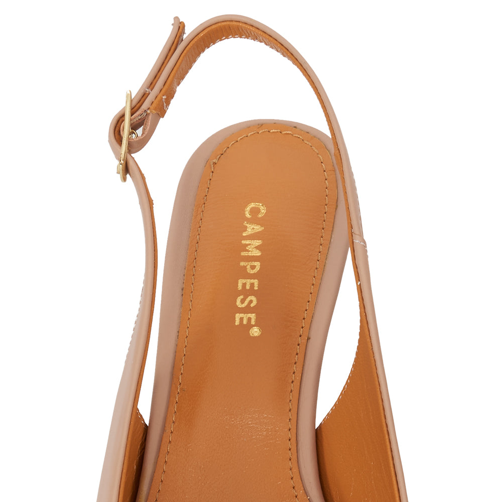Chanel in pelle nude
