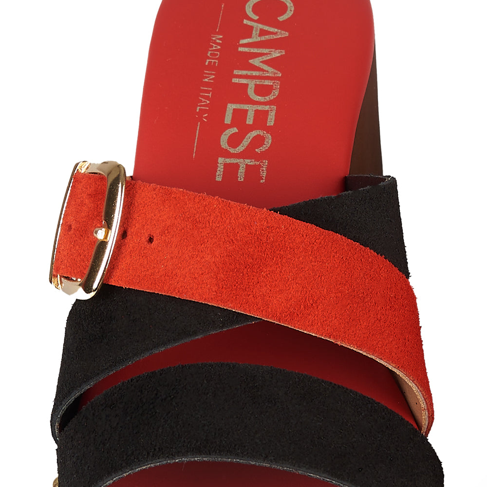 Zoccoli in Pelle con tomaia in camoscio rosso e nero