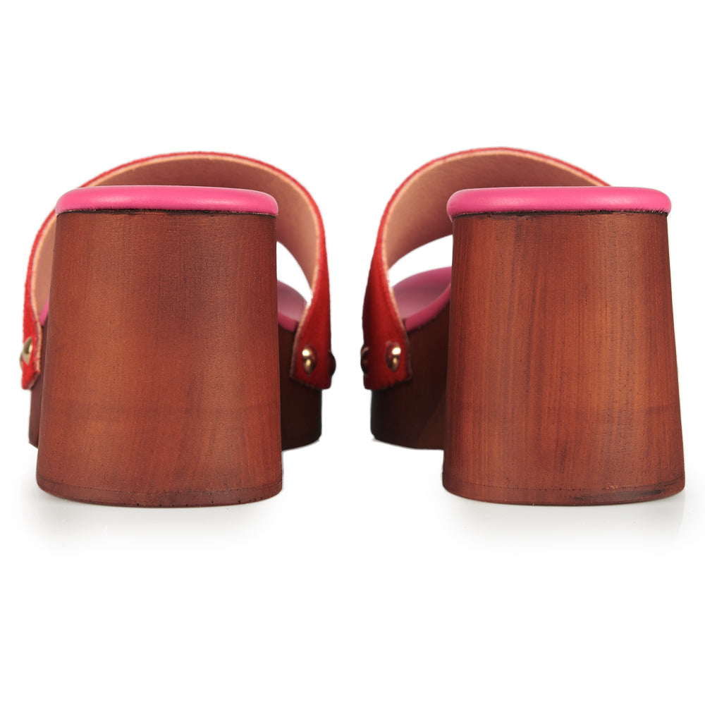 Zoccoli in pelle con tomaia in camoscio Rosso
