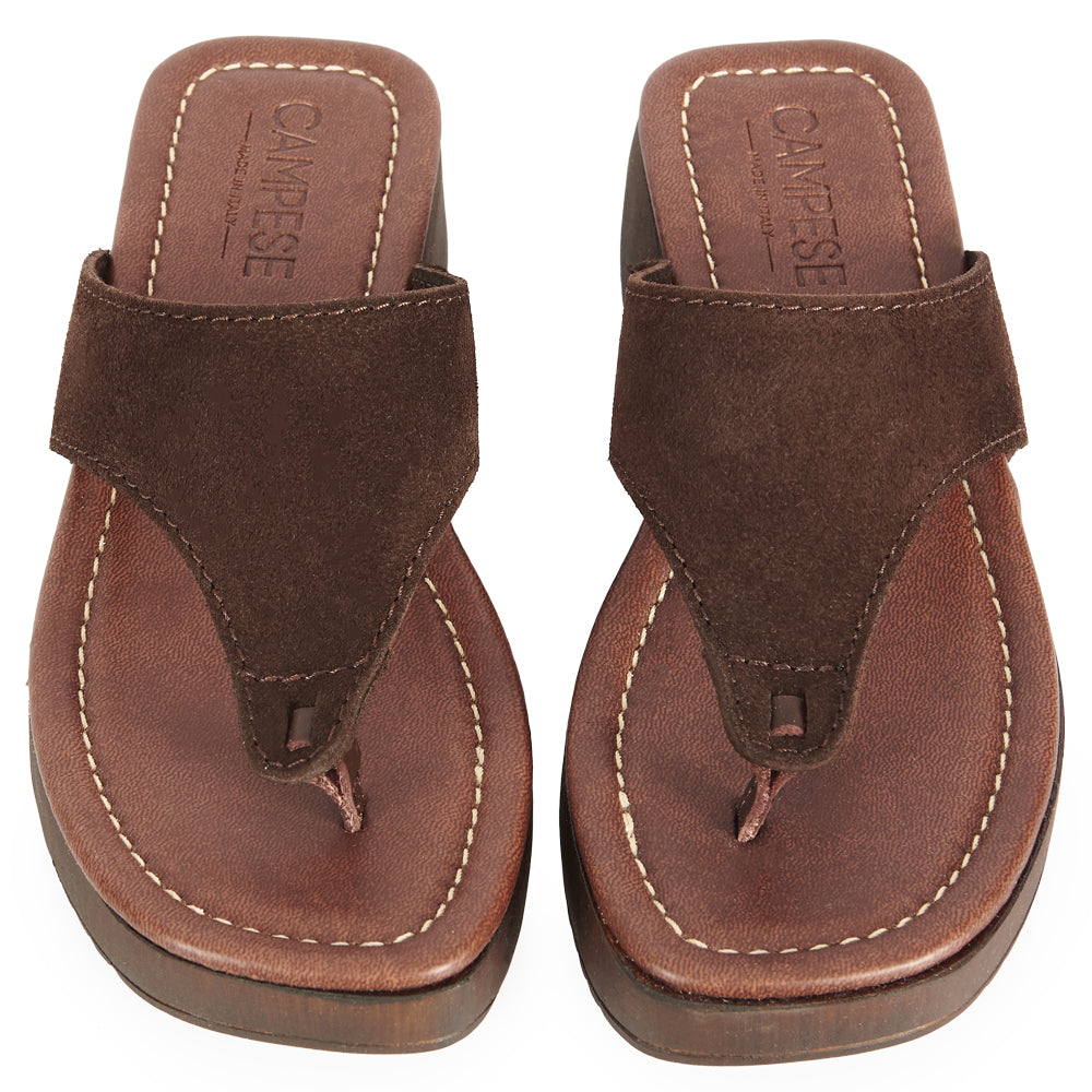 Tongs compensées en daim marron foncé