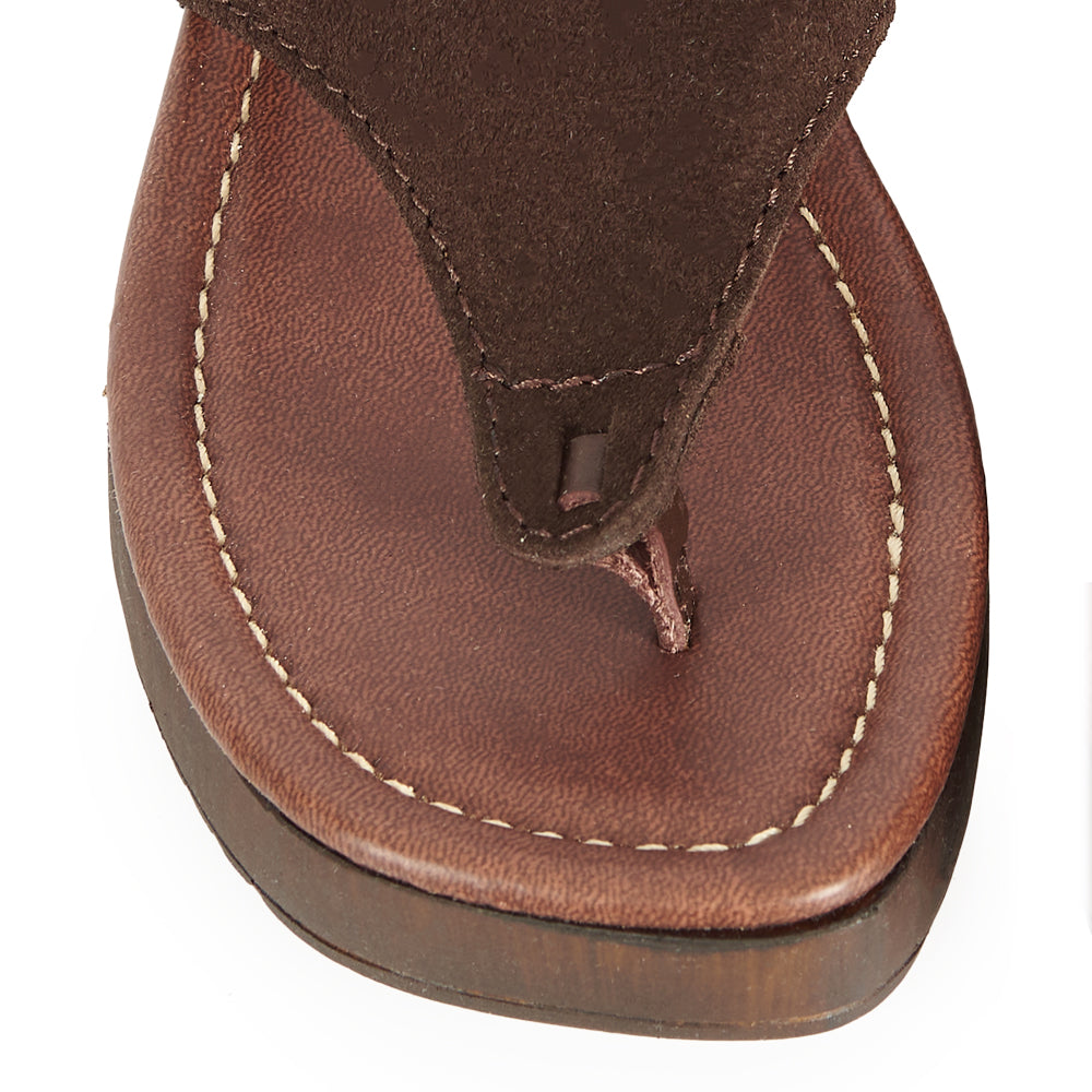 Tongs compensées en daim marron foncé