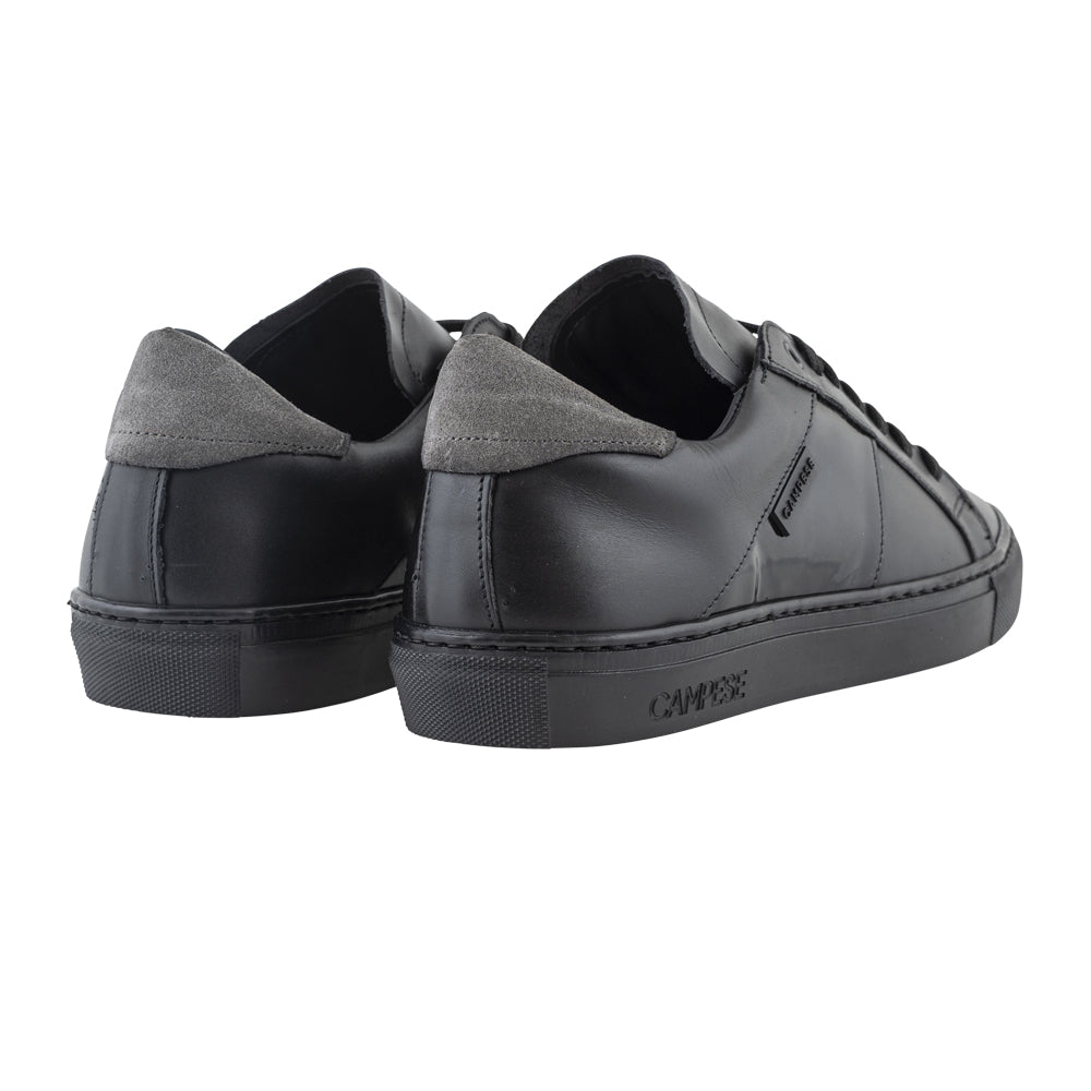 Sneakers in pelle nera inserto vernice