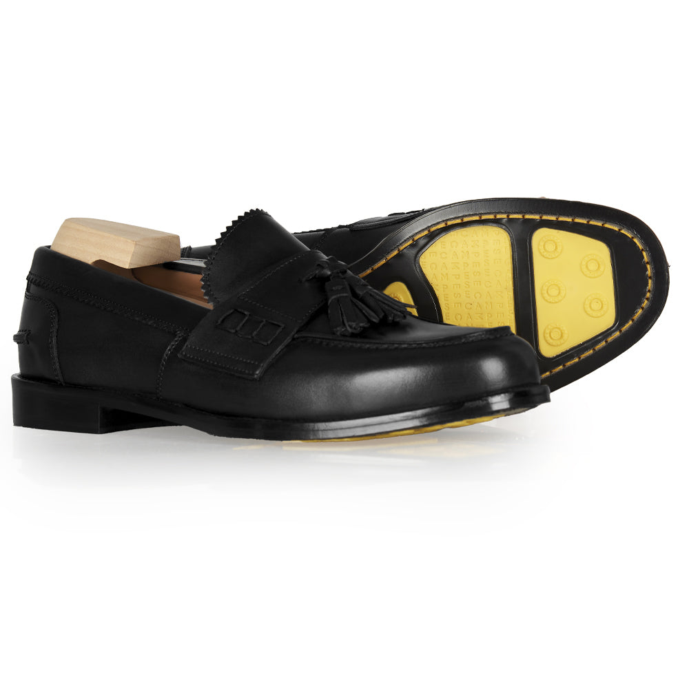 Mocassino tassel in pelle nera