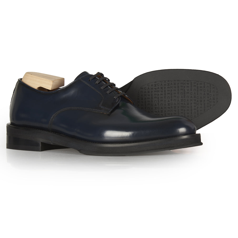 Stringate in pelle blu abrasivata