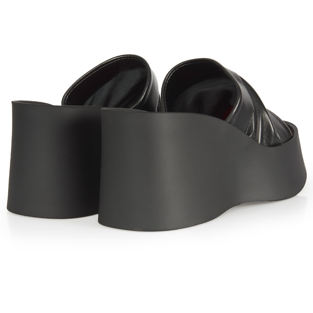 Sabot compensé noir froncé