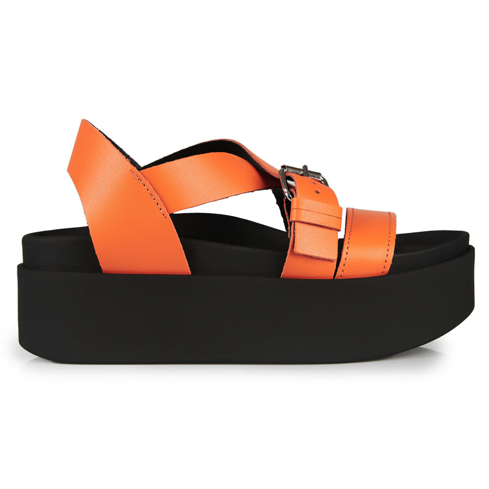 Sandali con zeppa arancione