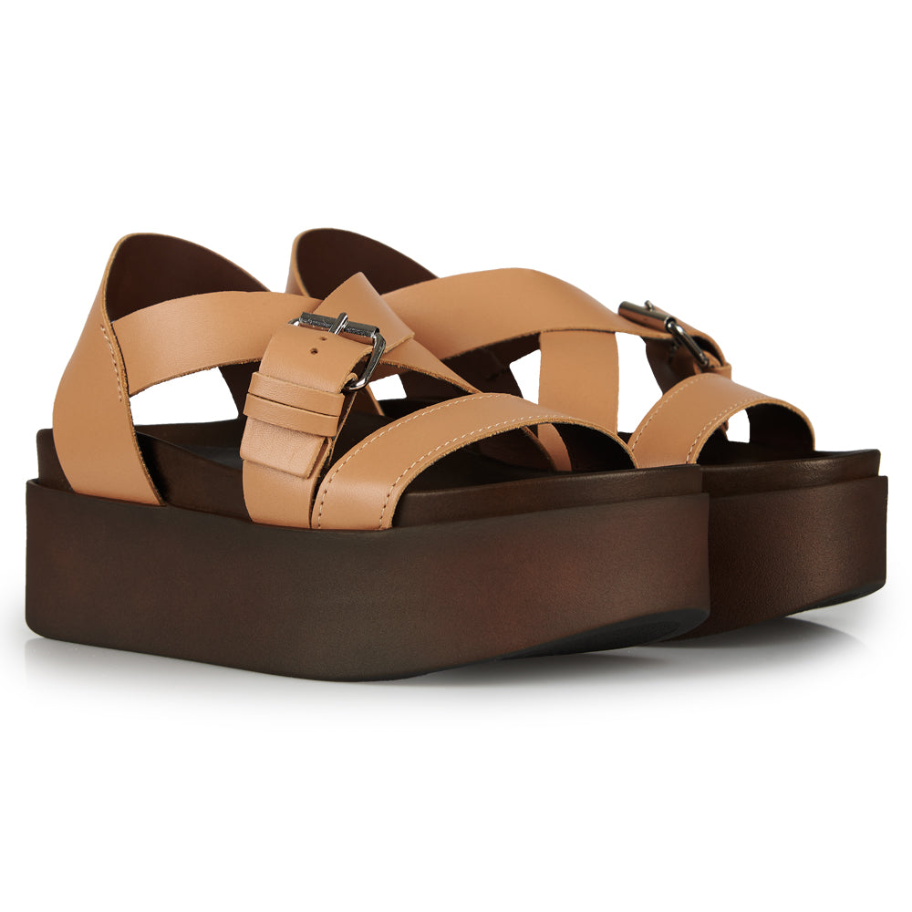 Sandali con zeppa cuio