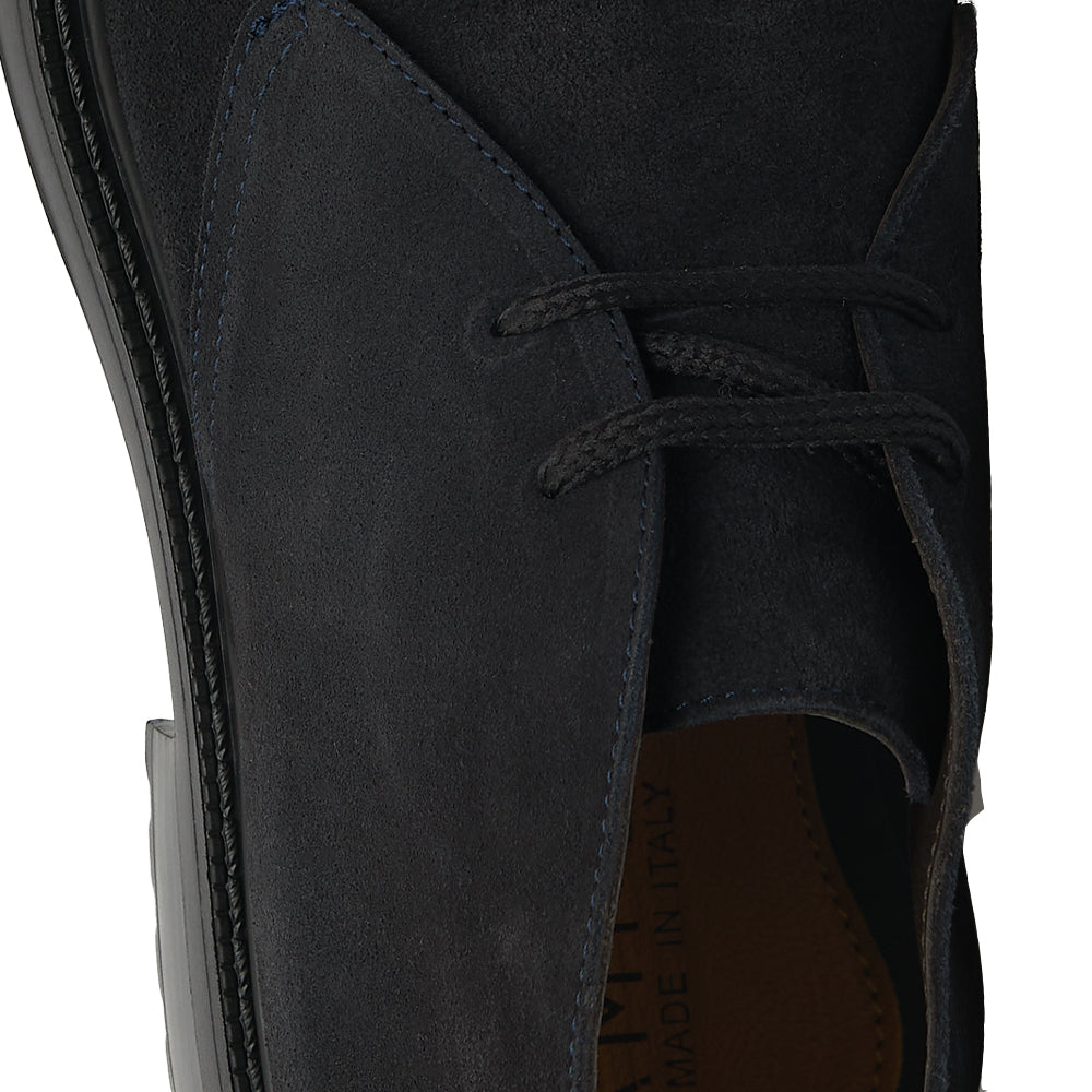 Polacchino Chukka Boot in Camoscio Blu scuro con Suola Roccia