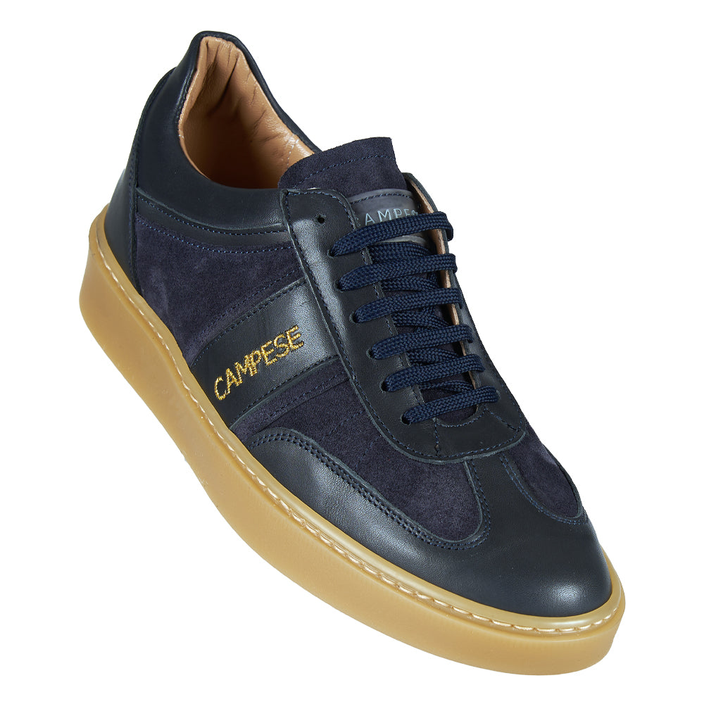 Baskets en cuir et daim bleu