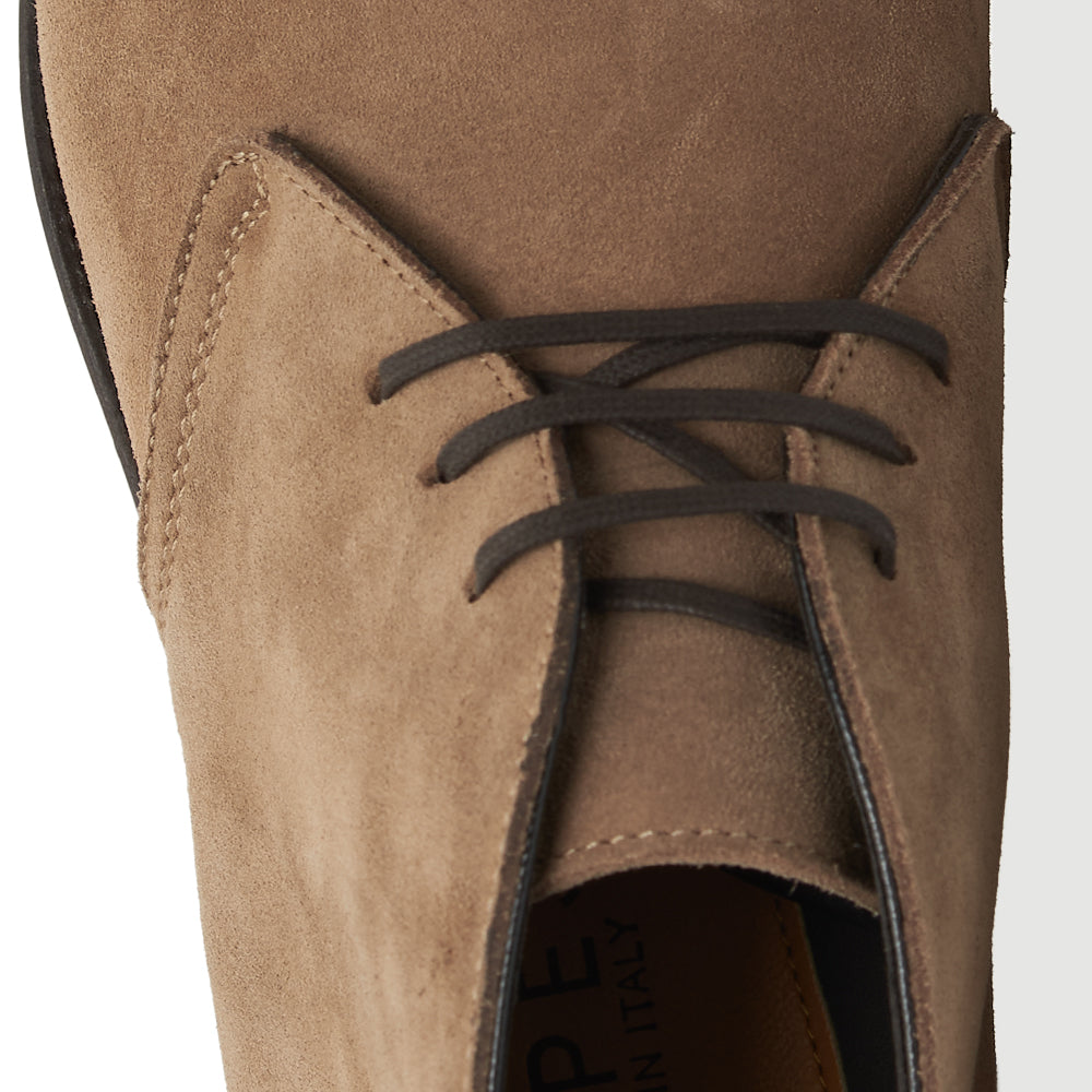 Polacchino Chukka Boot in Camoscio Morbido Taupe