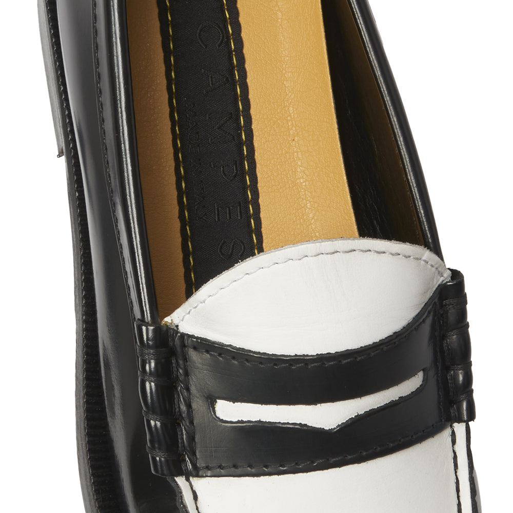 Mocassino Penny Loafer in Pelle Bianca e Nera – cuciture a mano
