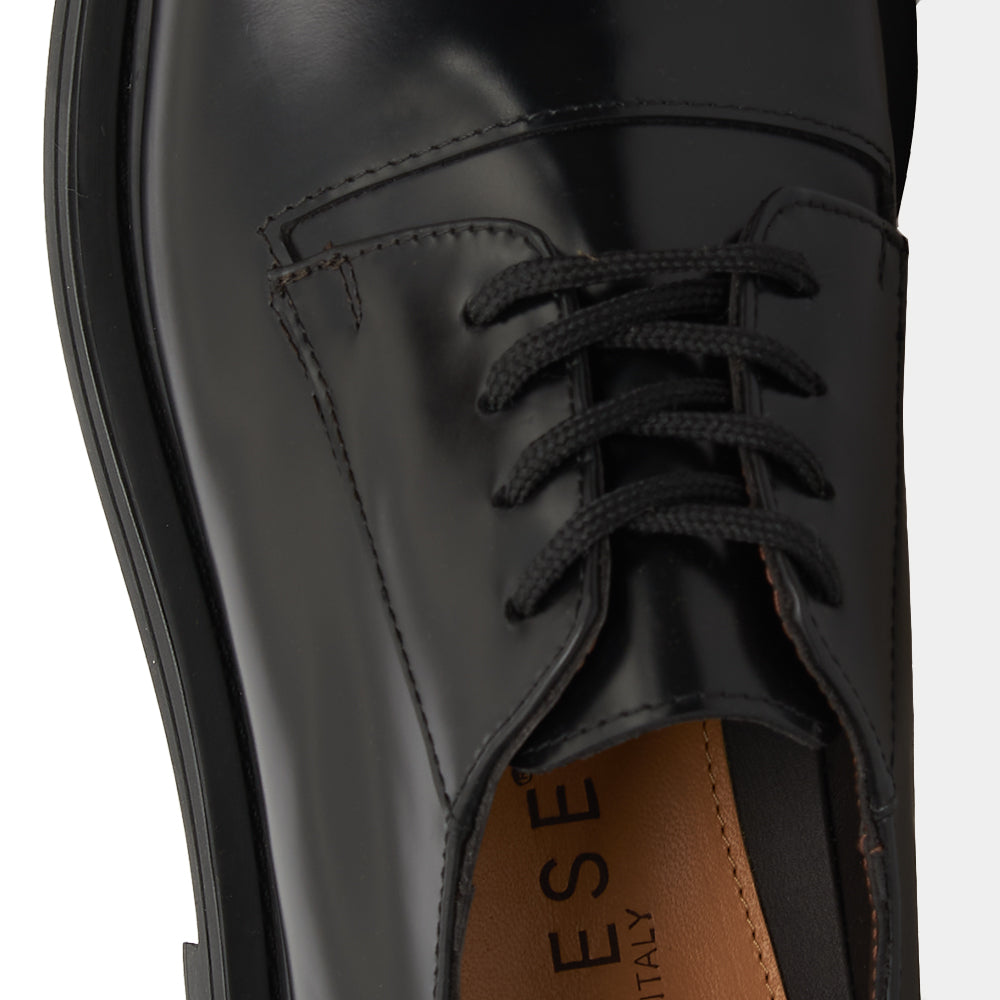 Scarpa Stringata Derby in Pelle Nera