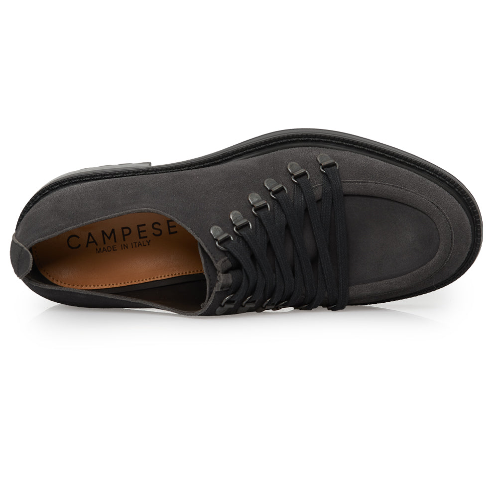 Scarpa Stringata Sportiva in Camoscio Grigio Antracite con Suola Roccia