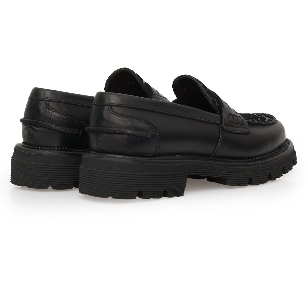 Penny Loafer in Black Leather with Leopard-Print Insole and Lug Sole