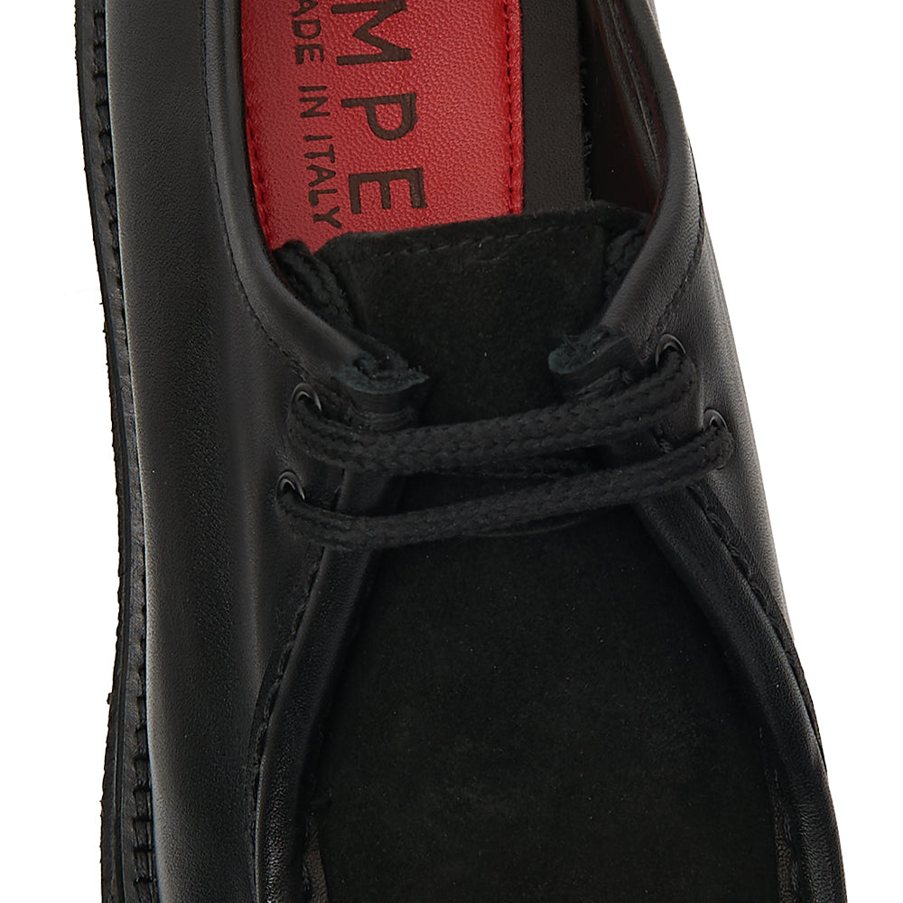 Scarpa Stringata Tirolese in Pelle Nera con Vaschetta in Camoscio e Suola Lug