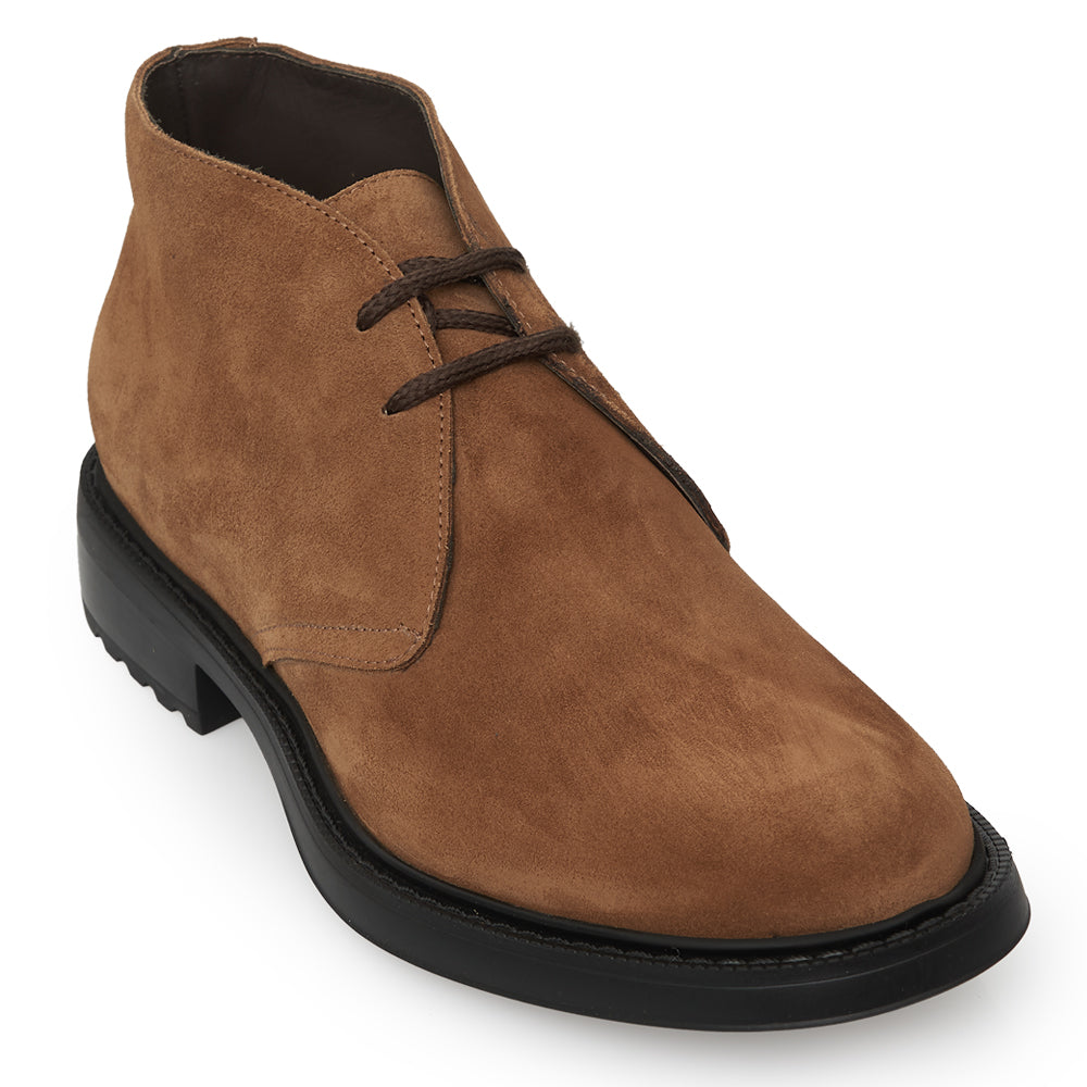 Polacchino Chukka Boot in Camoscio Cuoio con Suola Roccia