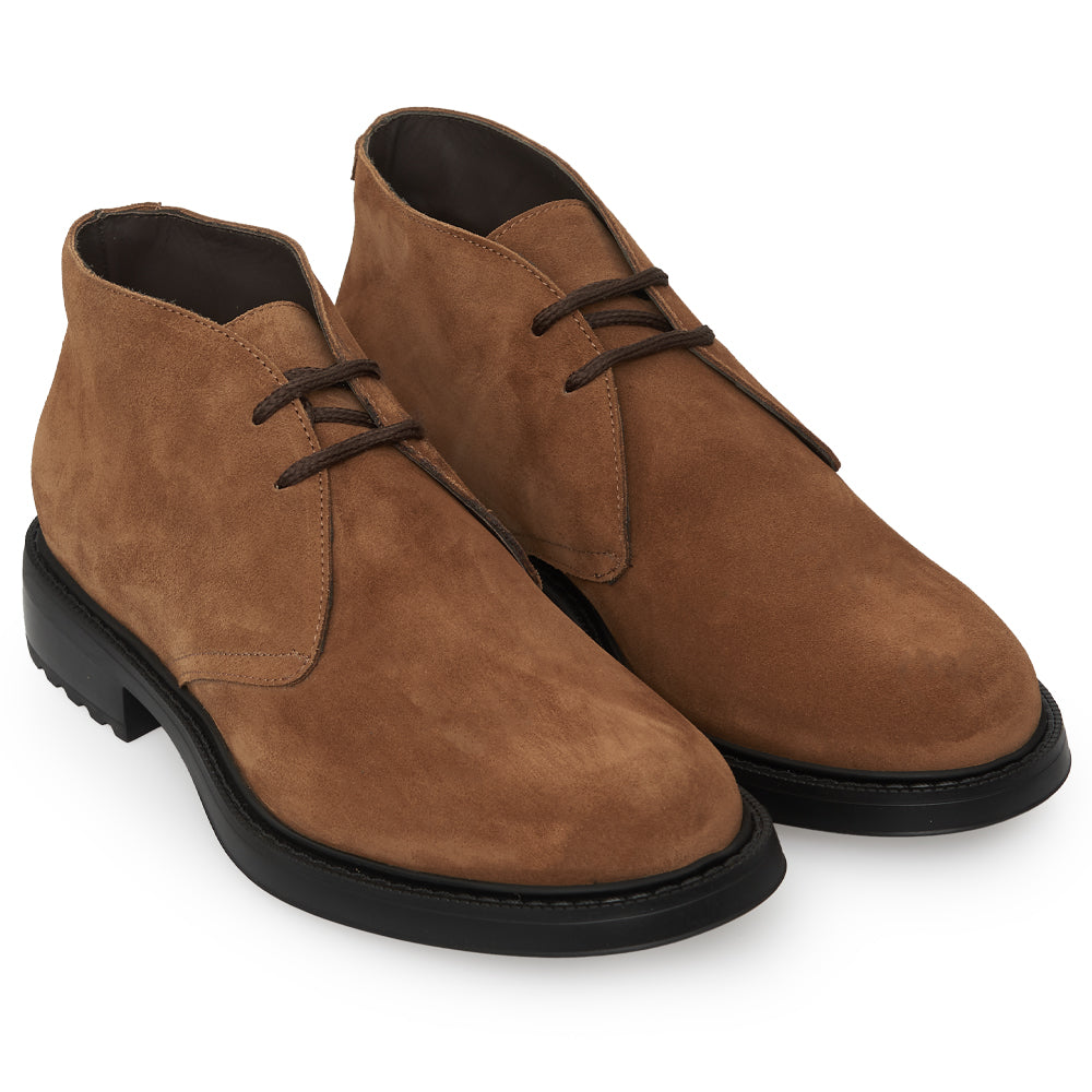 Polacchino Chukka Boot in Camoscio Cuoio con Suola Roccia