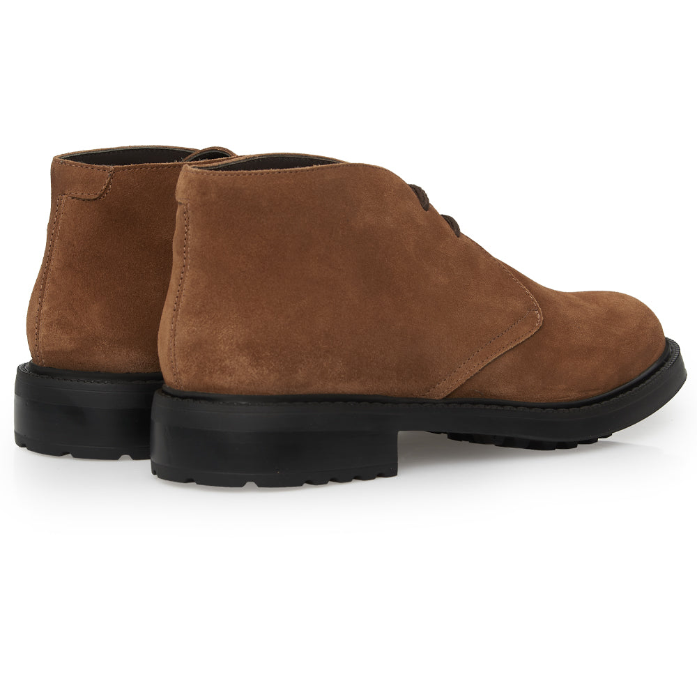 Polacchino Chukka Boot in Camoscio Cuoio con Suola Roccia