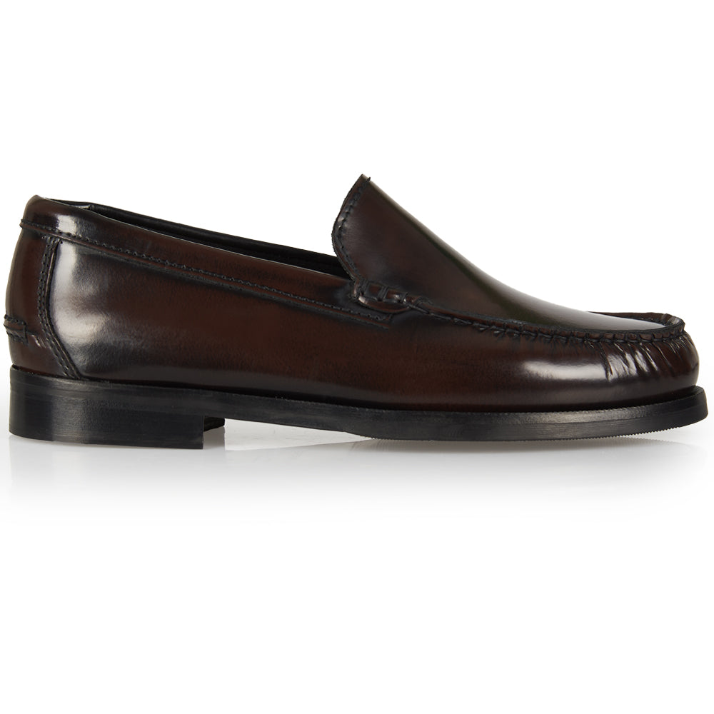 Mocassino classico con cucitura a mano