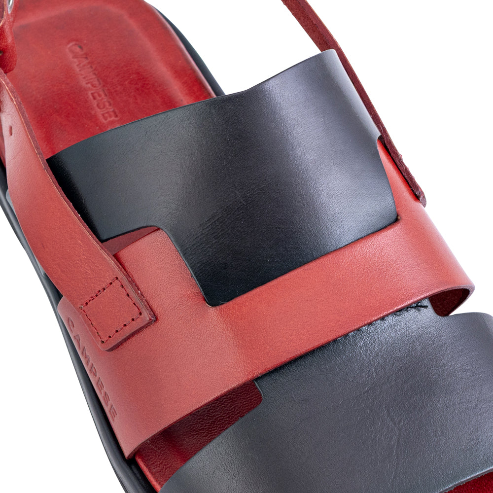 Sandale enveloppée de cuir noir et rouge