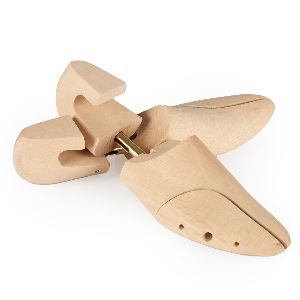 Raw wood shoe tree