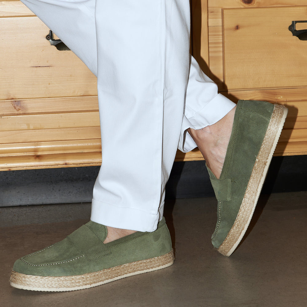 Suede moccasin with rubberized rope sole